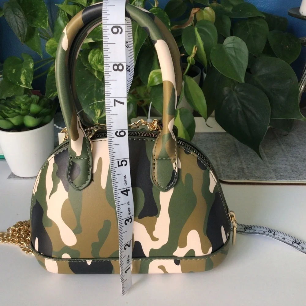 Camo Mini Hand Bag NWT - Picture 5 of 6
